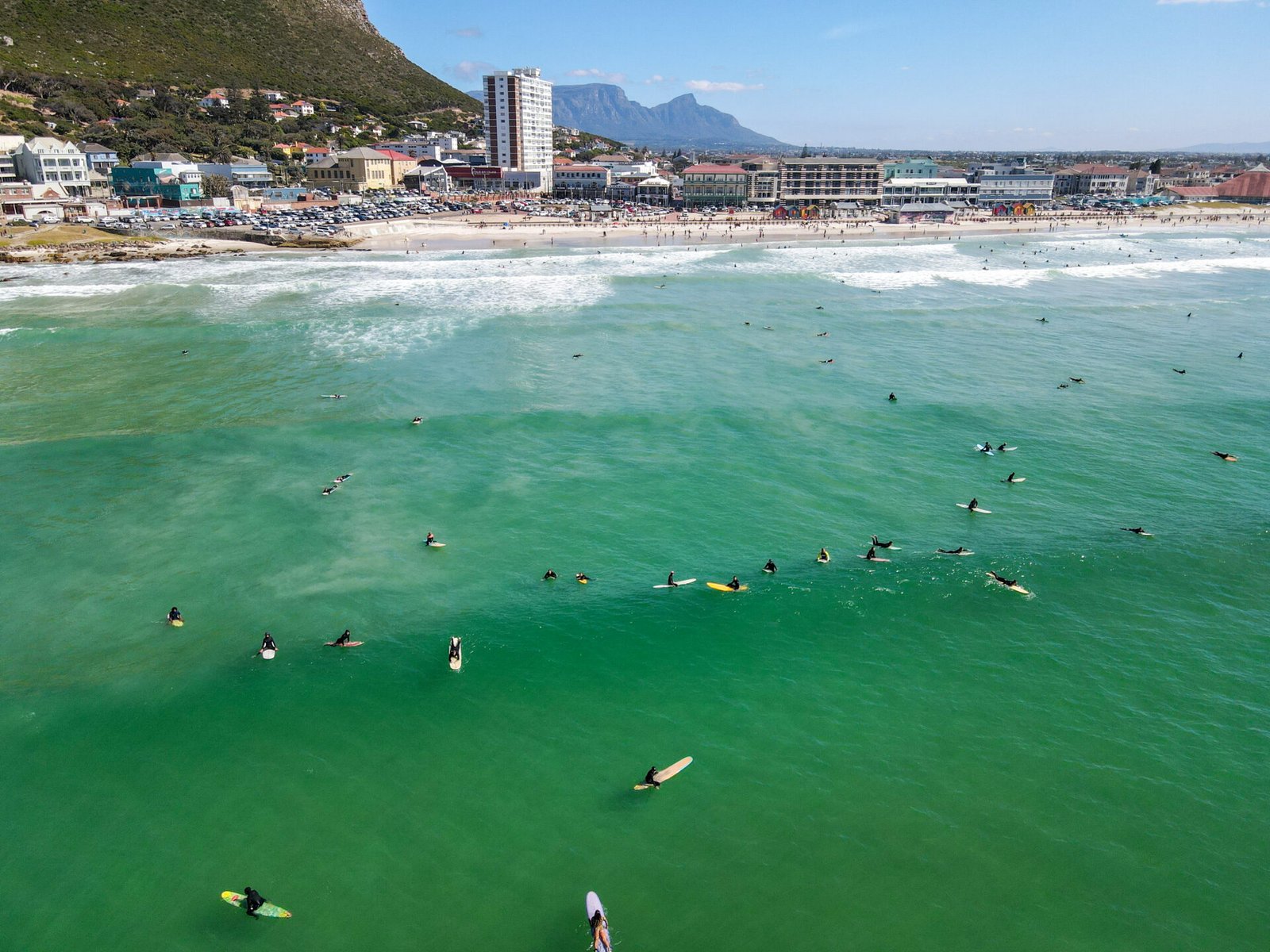 Surf a Muizenberg Surf à Muizenberg avec SEAKS Adventure