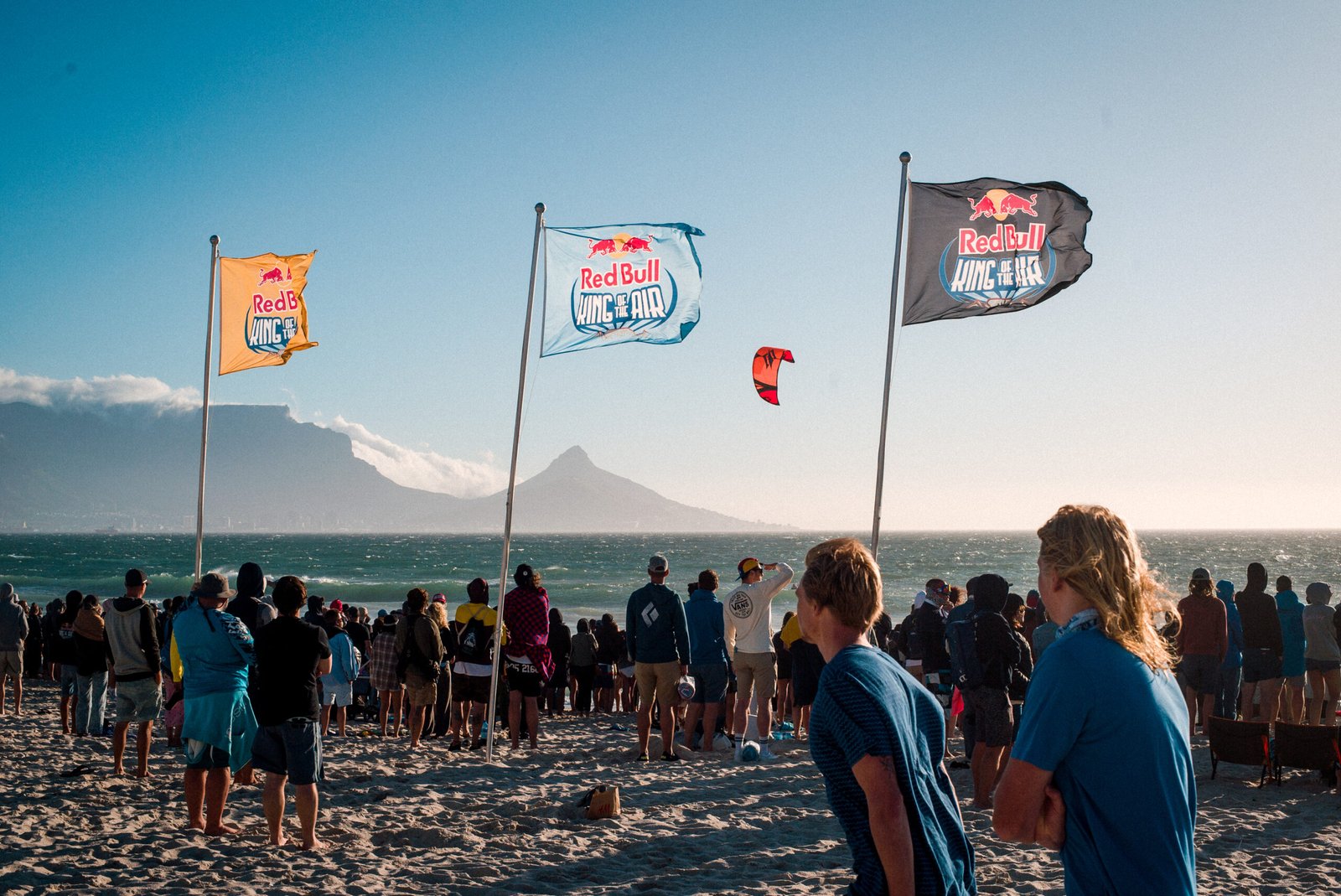 Cours de kitesurf à Cape Town sur les plages de Bloubergstrand